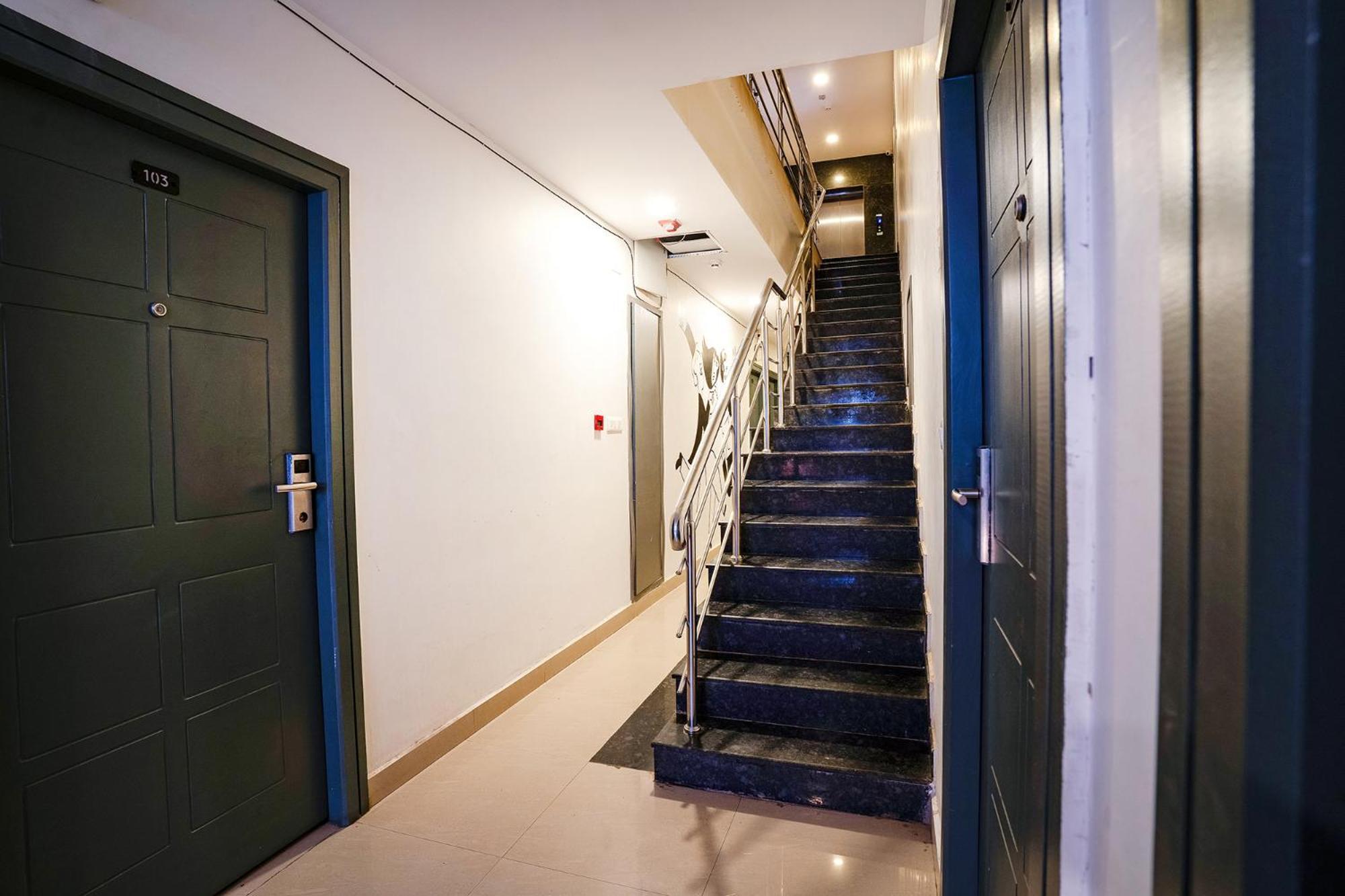 Fabhotel Royal Sterling- Manyata Tech Park Bangalore Exterior foto
